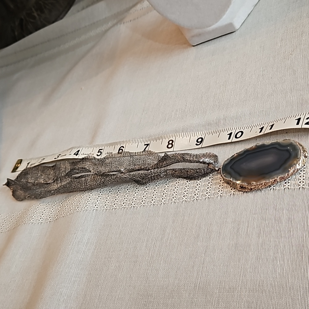 Geode Necklace - Picture 3 of 3